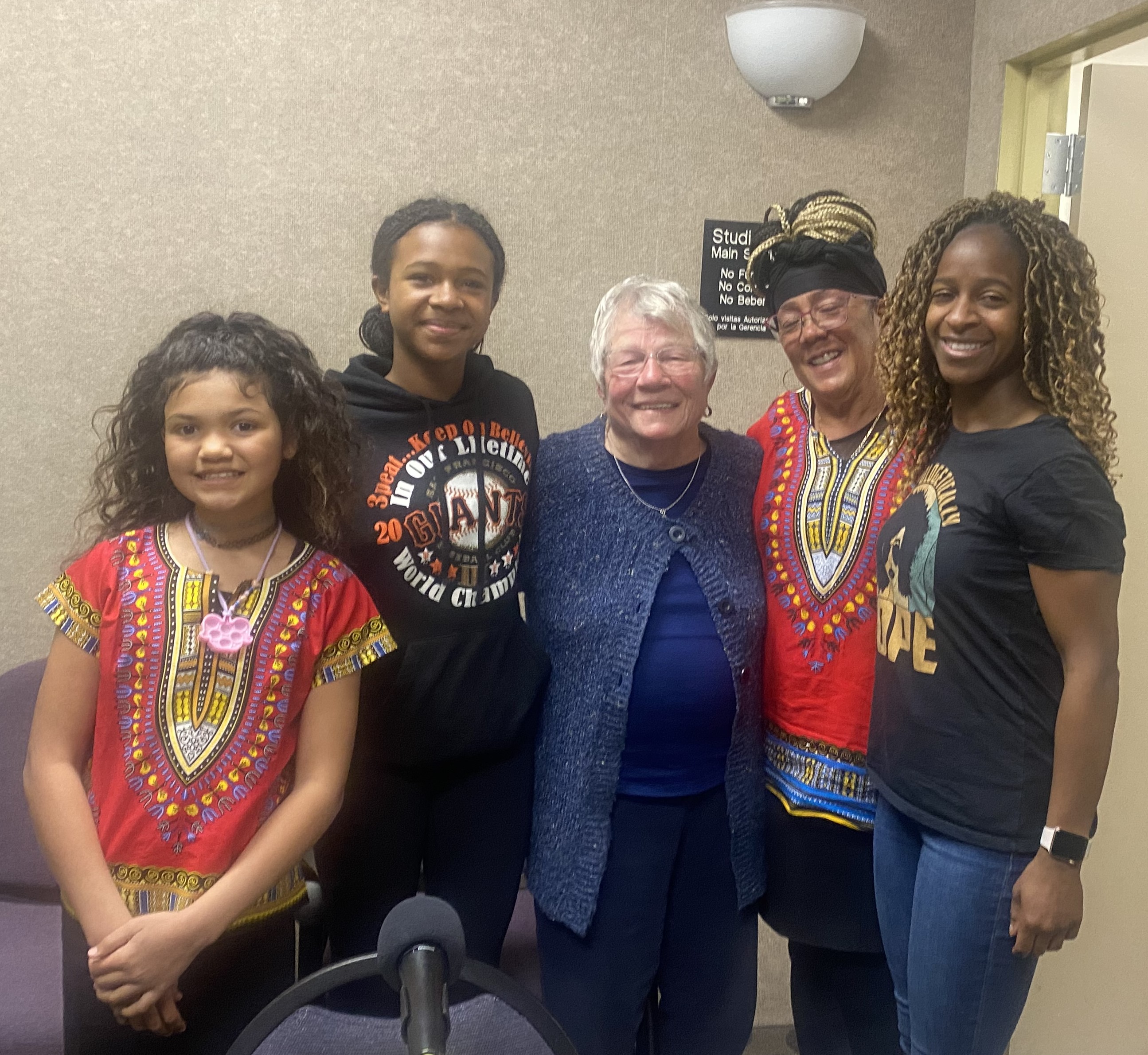 Aniya Davenport, Leila Pinoro, Elaine B. Holtz, Sydni Davenport, Shawntel Reece, Womens Spaces Radio Show, 20230220 Photo by Ken Norton